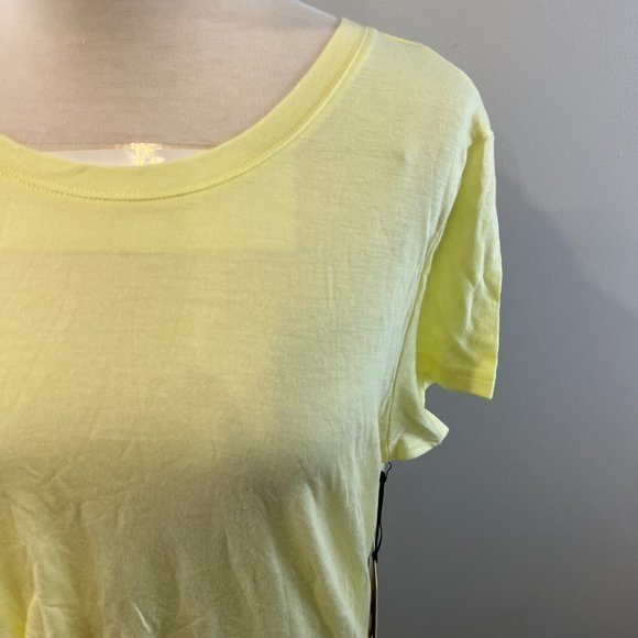 NWOT HALOGEN Short Sleeve Crewneck Tee in Green Wheat (L)‎ - Picture 4 of 10